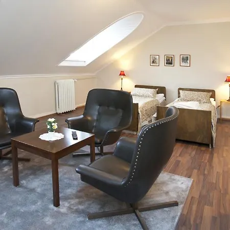 Hotelli-ravintola Maentaen Klubi 3* Mantta