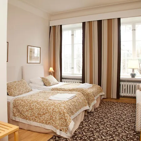 Hotell Hotelli-ravintola Maentaen Klubi Mänttä