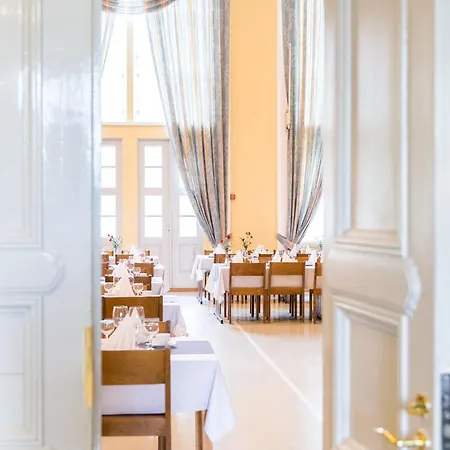 Hotelli-ravintola Maentaen Klubi 3* Mänttä